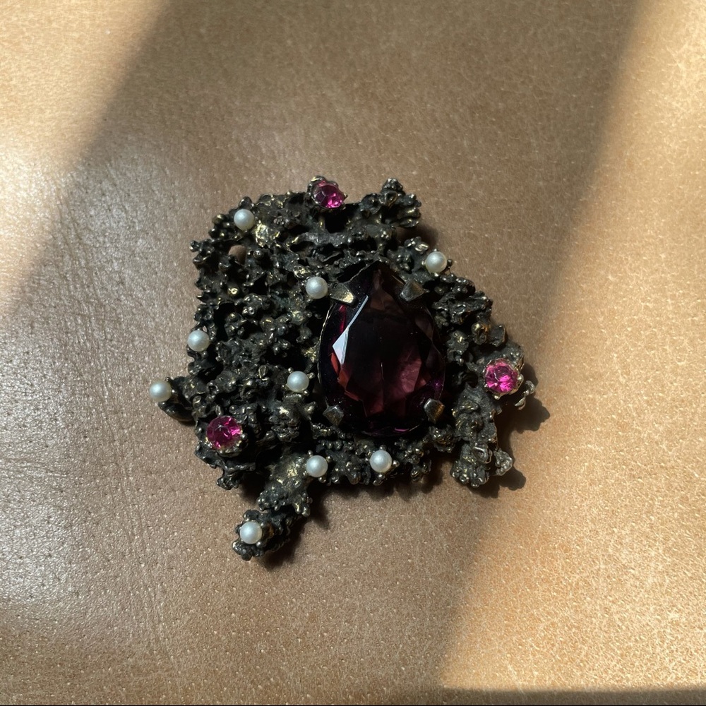 Vintage brutalist pear rhinestone brooch pin - Picture 4 of 6